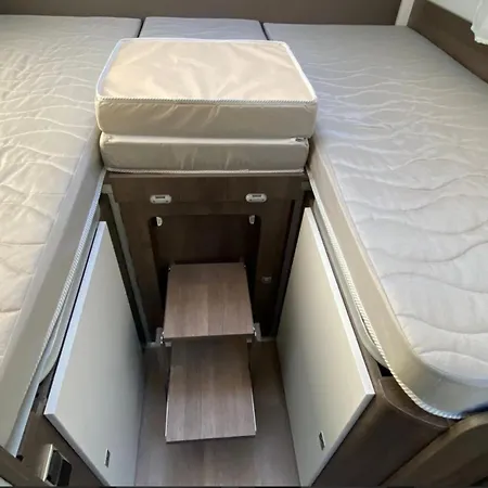 Kamper Premium 4 Osoby Z Oddzielna Sypialnia Tessoro 468 *