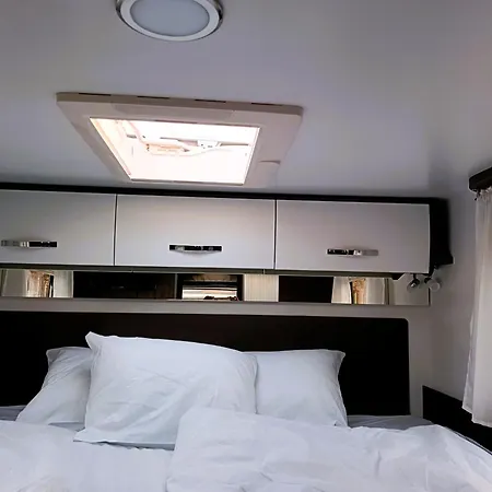 Kamper Premium 4 Osoby Z Oddzielna Sypialnia Tessoro 468 אכסניה Laziska (Boleslawiec)